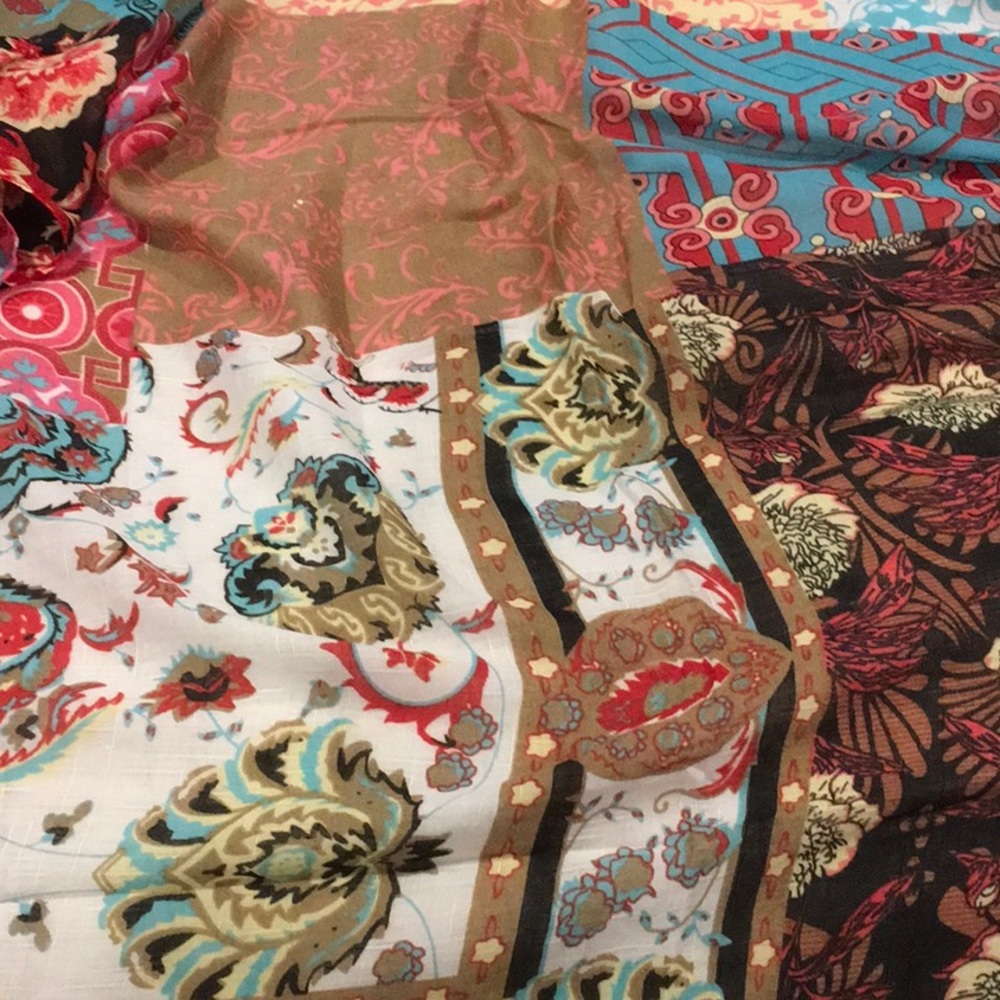 Boho Floral Kimono Last one!🥳 damaged! @alunalevi - Picture 6 of 8